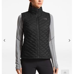 BRAND NEW North Face Vest